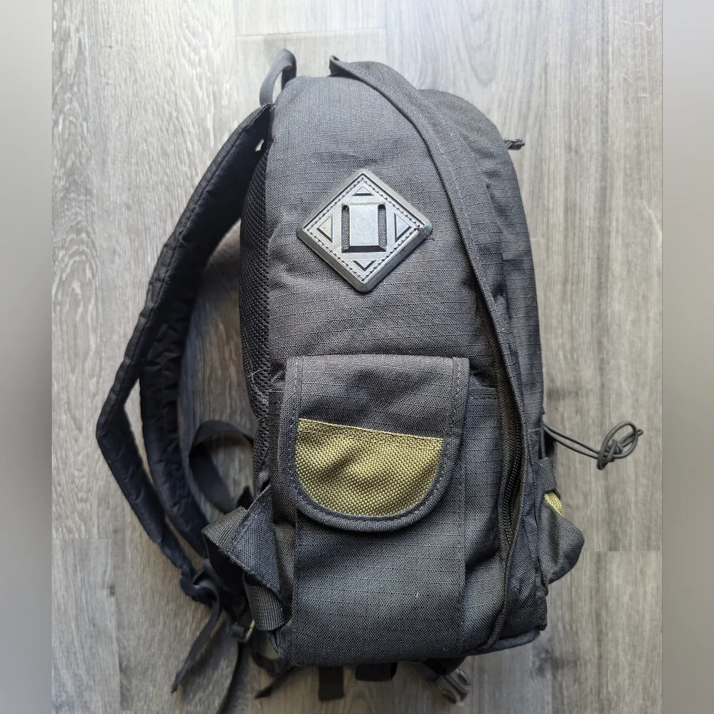 Canon Camera Backpack - Picture 6 of 7